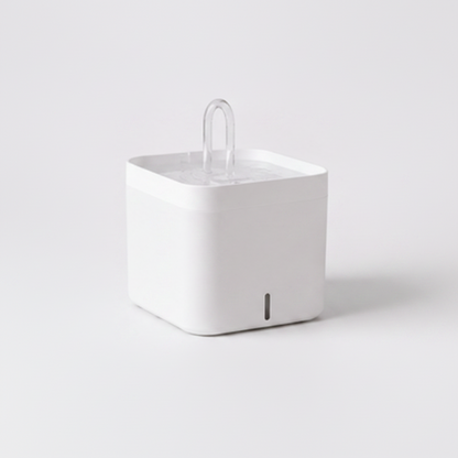 Fontaine à Eau Design et Silencieuse pour Chat 1,5 L